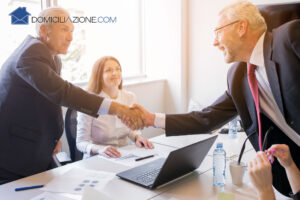 Foto di persone che lavorano in un ufficio ad ore a Noleggio